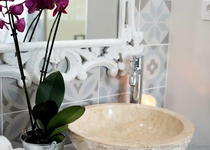 La Parenthese Des Capucins -